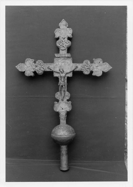 croix de procession - © Ministère de la Culture (France), Médiathèque du patrimoine et de la photographie (objets mobiliers), tous droits réservés