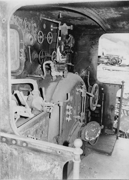 locomotive à vapeur, à voie normale, dite Le Progrès, 42 030 T 3, détail du l'intérieur - © Ministère de la Culture (France), Médiathèque du patrimoine et de la photographie (objets mobiliers), tous droits réservés