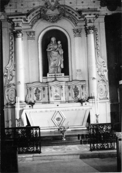 autel, tabernacle, retable et statue de la Vierge à l'enfant - © Ministère de la Culture (France), Médiathèque du patrimoine et de la photographie (objets mobiliers), tous droits réservés