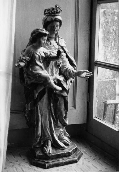 statue (statuette) : Vierge à l'Enfant - © Ministère de la Culture (France), Médiathèque du patrimoine et de la photographie (objets mobiliers), tous droits réservés