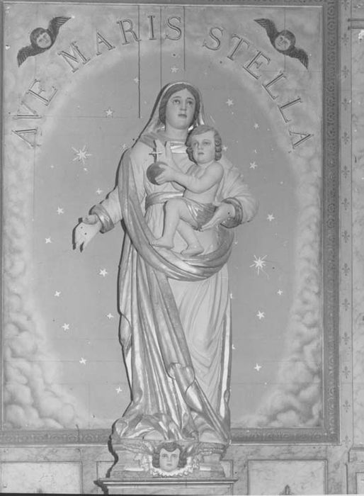 statue : Vierge à l'Enfant
