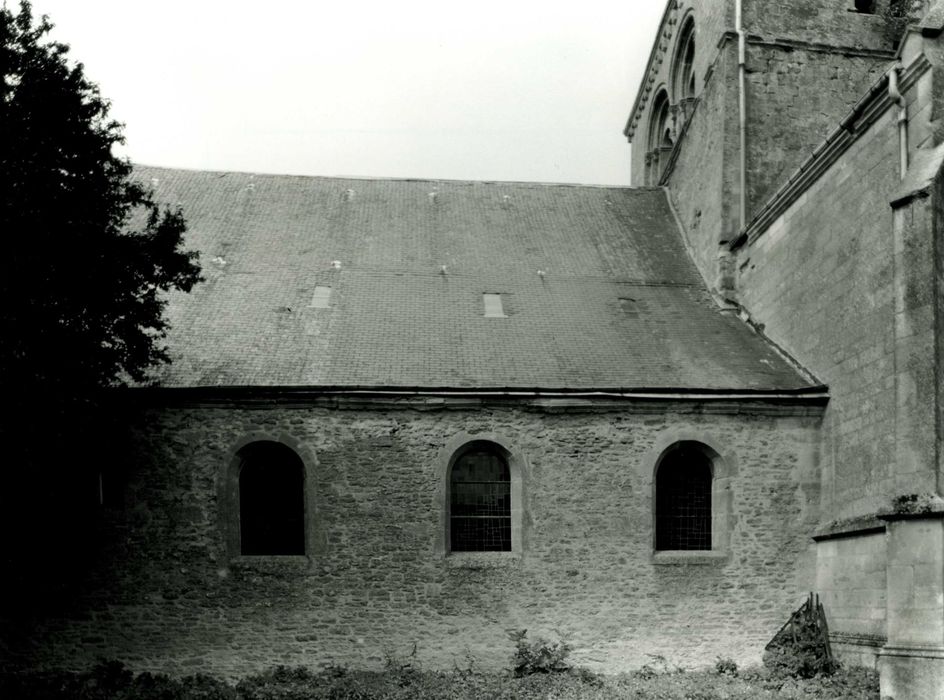 façade latérale sud, vue partielle