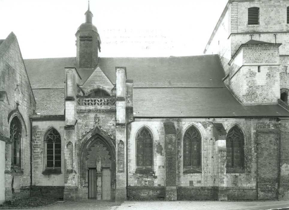 façade latérale nord, vue partielle