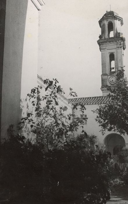 clocher de l’église depuis le cloître