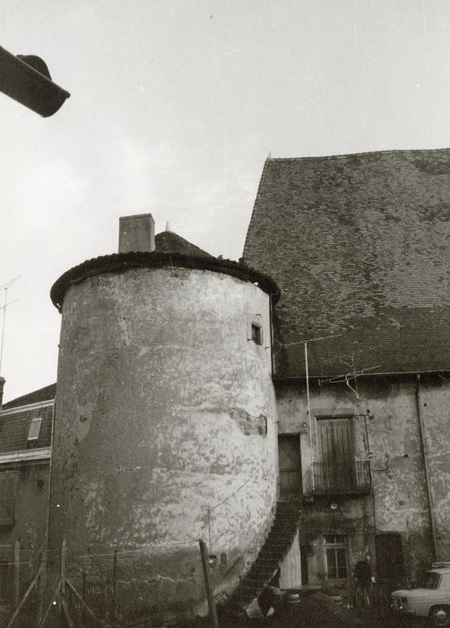 tour nord-ouest sur la cour intérieure