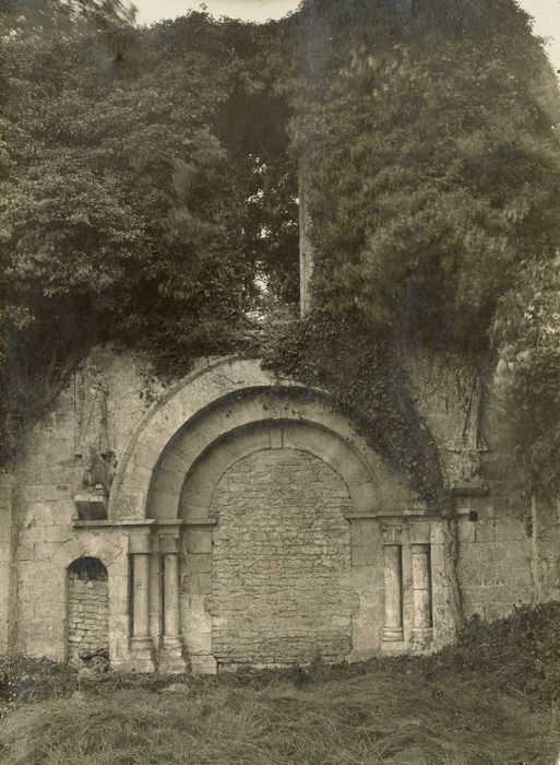 vestiges de l’église abbatiale