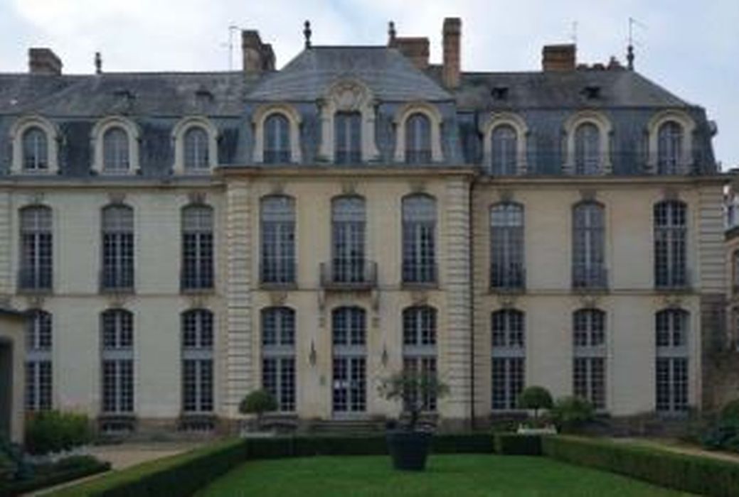 façade principal sur jardin