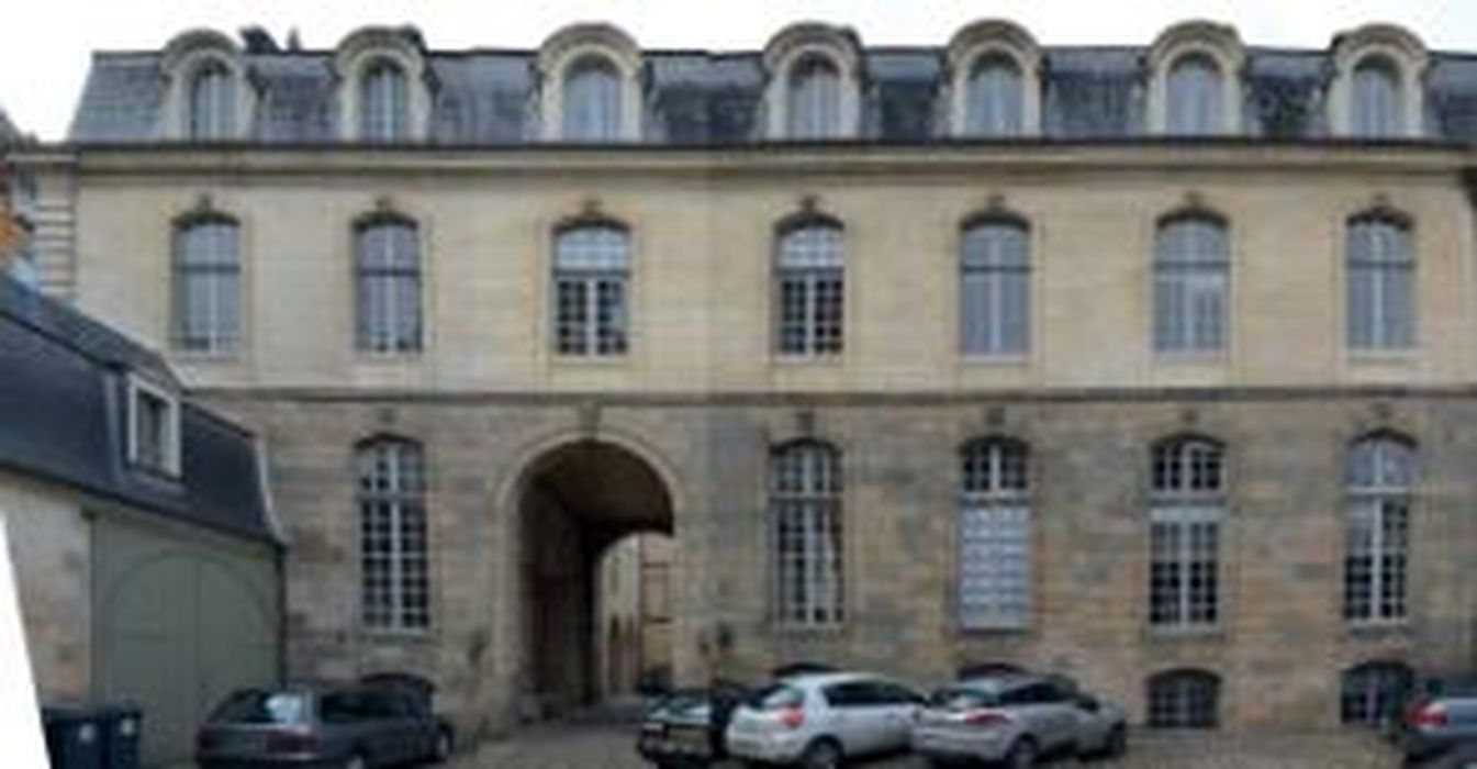 façade principal sur la cour d’honneur