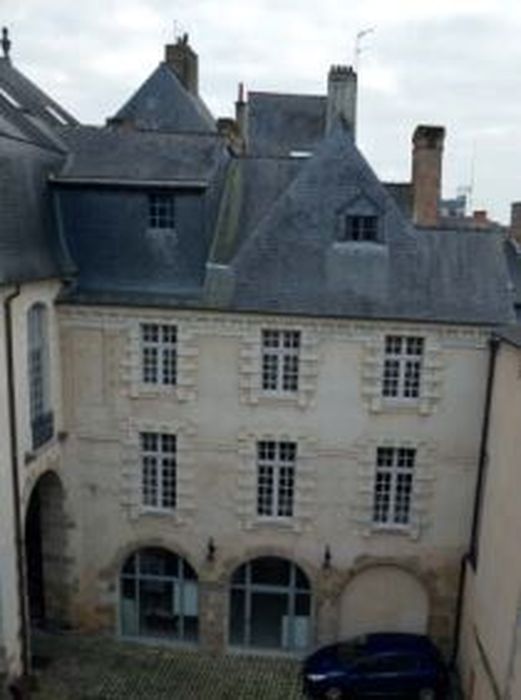 façade sur cour