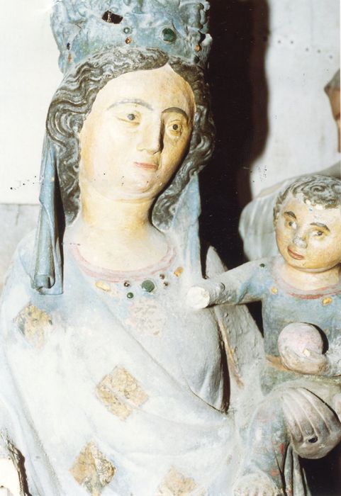 statue : Vierge à l’Enfant, vue partielle