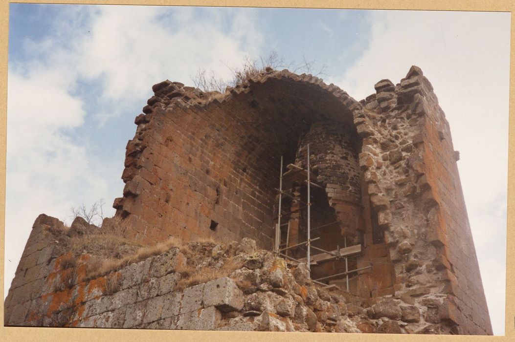 donjon, salle haute depuis le Sud