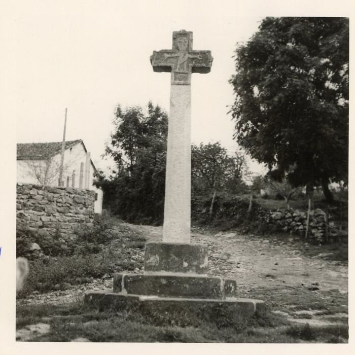 vue générale de la croix