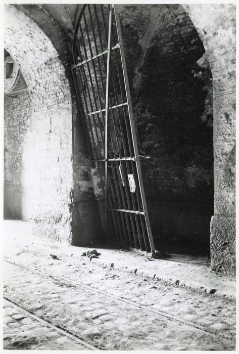 porte de France, grille de fermeture