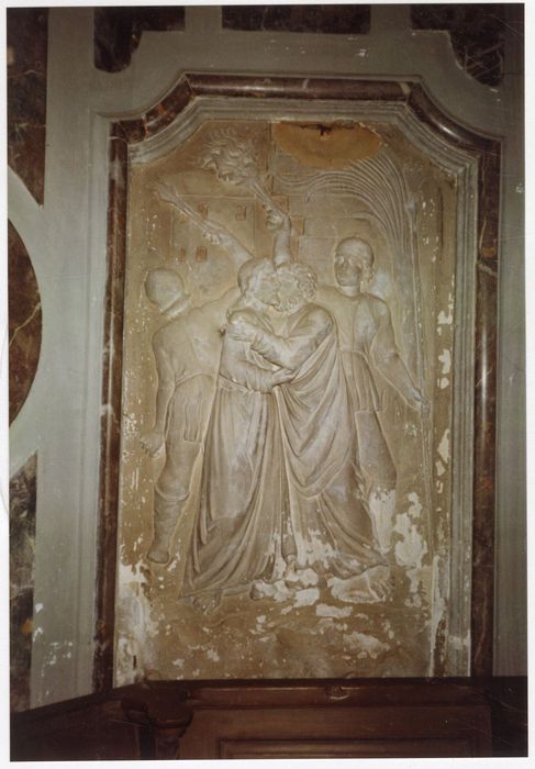 décor du choeur, détail d’un bas-relief : Baiser de Judas