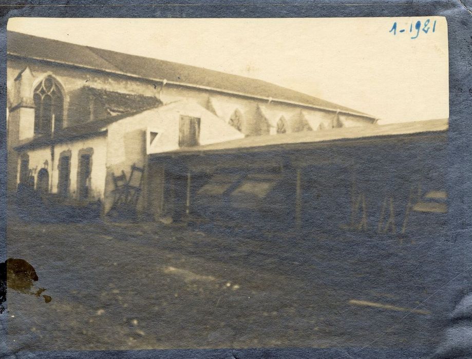 façade latérale sud, vue partielle