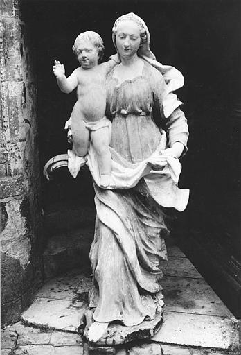 Statue : Vierge à l'Enfant