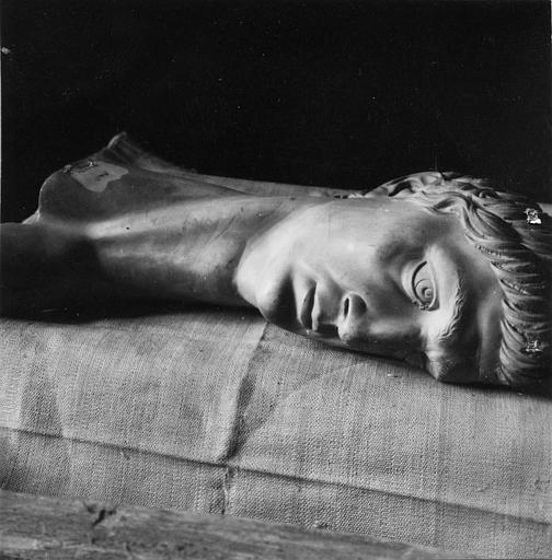 Demi-relief : fragment, 'Auguste', pierre sculptée - © Ministère de la Culture (France), Médiathèque du patrimoine et de la photographie (objets mobiliers), tous droits réservés