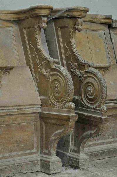 16 stalles, détail de jouées