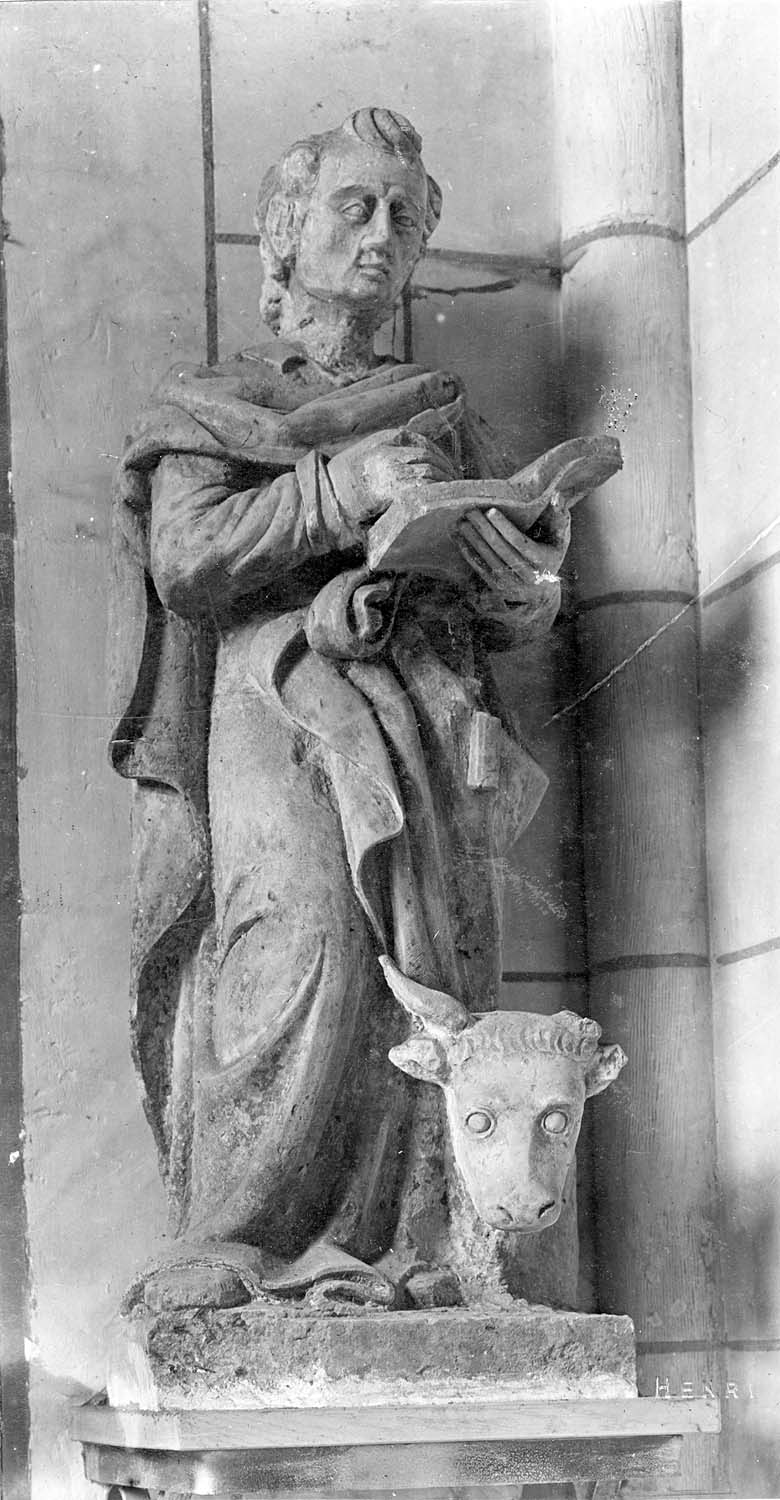 statue : saint Luc, vue générale