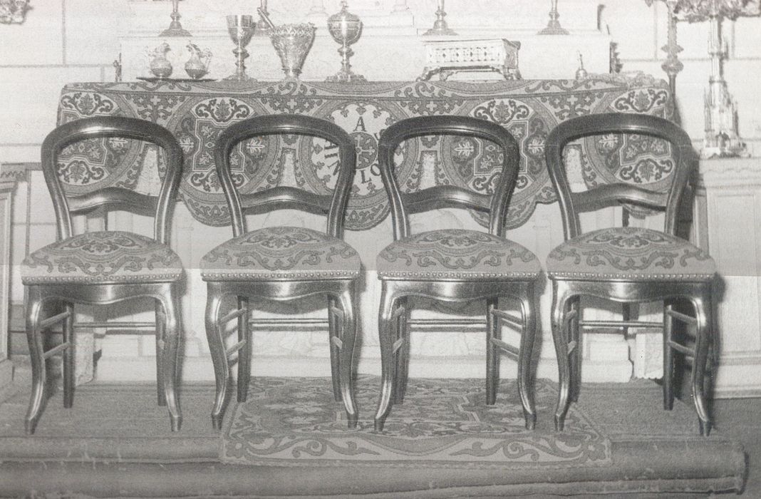 Quatre chaises - © Ministère de la Culture (France), Médiathèque du patrimoine et de la photographie, diffusion RMN-GP
