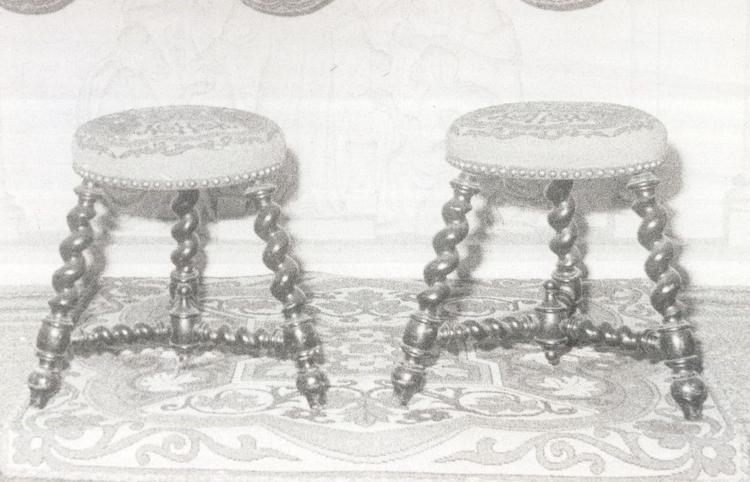 Paire de tabourets - © Ministère de la Culture (France), Médiathèque du patrimoine et de la photographie, diffusion RMN-GP