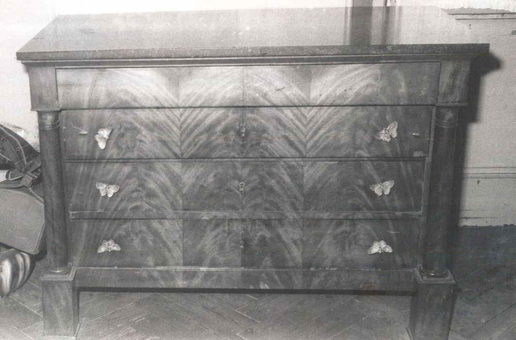Commode à quatre tiroirs - © Ministère de la Culture (France), Médiathèque du patrimoine et de la photographie, diffusion RMN-GP