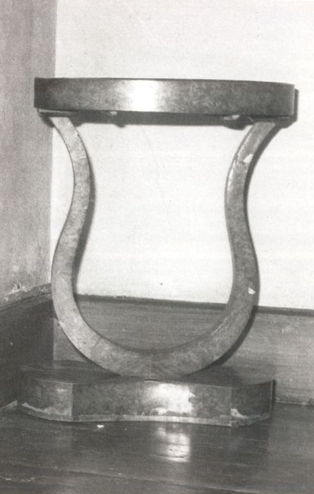 Guéridon à pied lyre - © Ministère de la Culture (France), Médiathèque du patrimoine et de la photographie, diffusion RMN-GP
