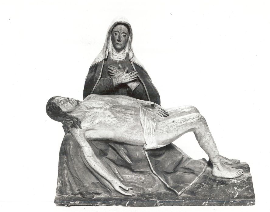 Statue : Vierge de pitié