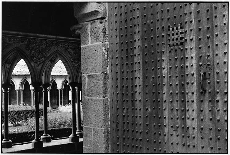 La porte du cloître, Le Mont-Saint-Michel (Manche), 1996