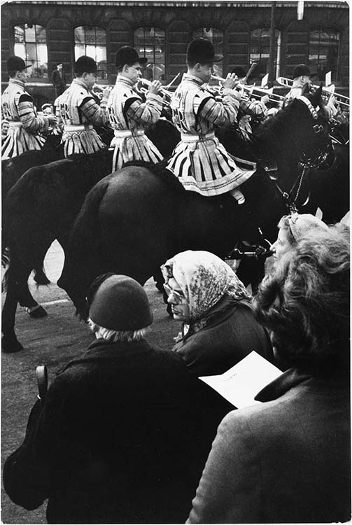 Défilé du Lord-maire, Londres (Angleterre), 1958 ; [Fanfare à cheval]
