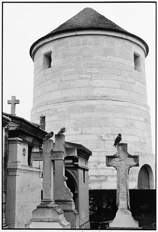 Cimetière Montparnasse, tour du moulin de la Charité, Paris, 1993