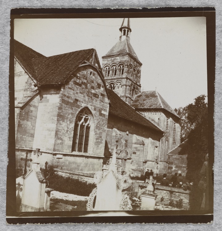 Flanc sud de l’église