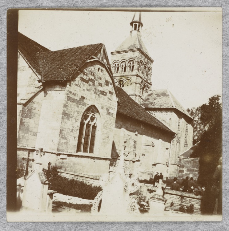 Flanc sud de l’église