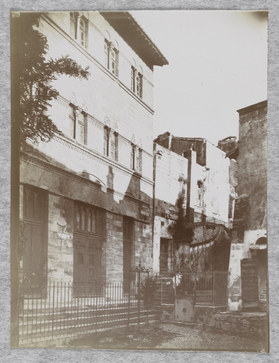 Façade sur rue