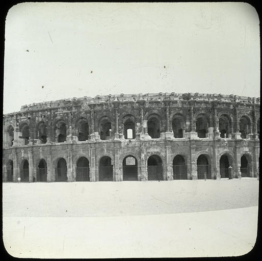 Extérieur, vue d'ensemble éloignée