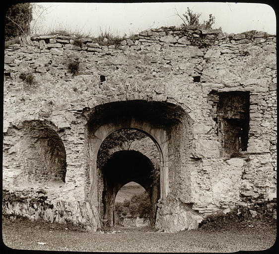 Revers de l'entrée (supposé)