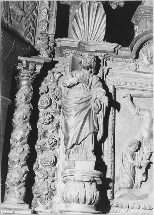 Autel, statue