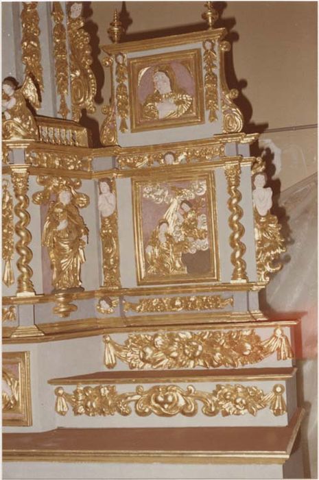 ensemble du maître-autel (autel, 2 gradins, tabernacle, exposition), après restauration