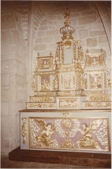 ensemble du maître-autel (autel, 2 gradins, tabernacle, exposition), après restauration