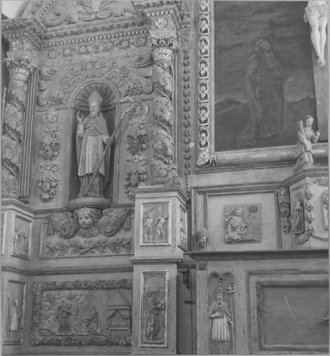 ensemble du maître-autel (autel, tabernacle, retable, tableau, croix, 2 statues)