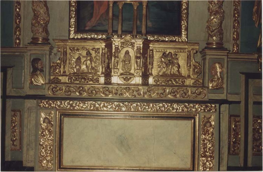 ensemble du maître-autel (autel, gradin, tabernacle, retable, 2 statues, tableau)