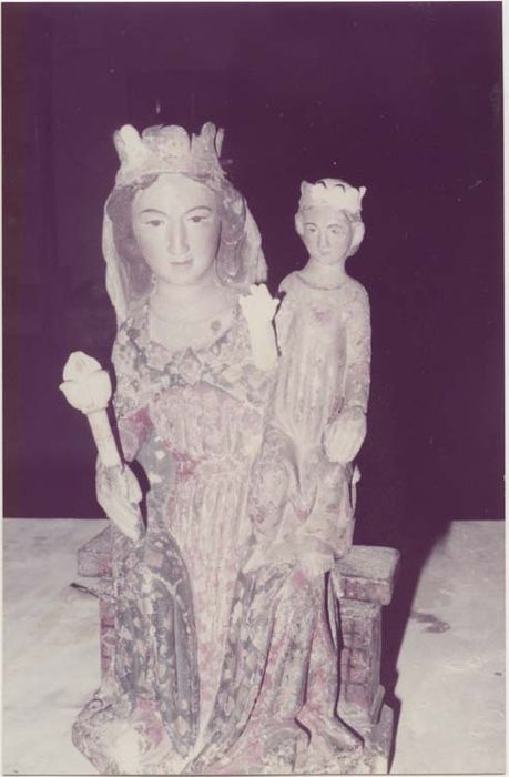 statuette : Vierge à l'Enfant assise