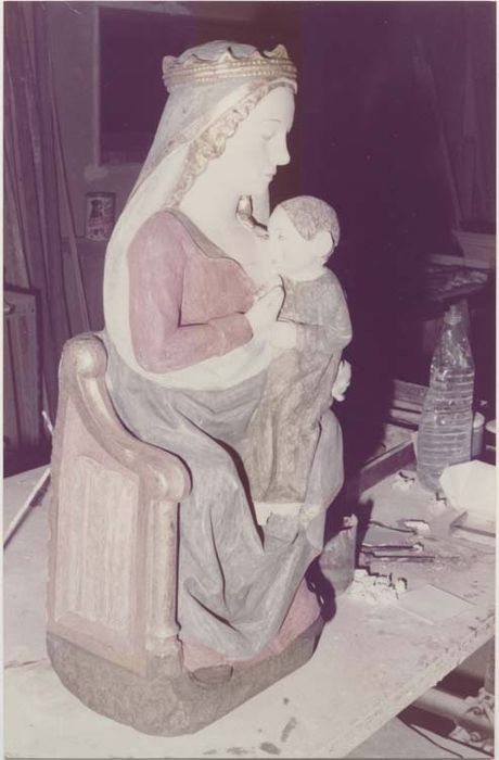 statuette : Vierge à l'Enfant assise allaitant, dite Notre-Dame de Laguenne