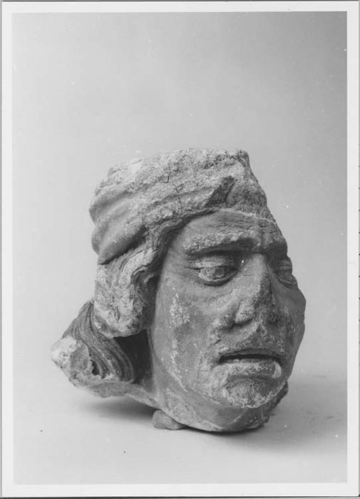 fragment de statue : tête d'homme