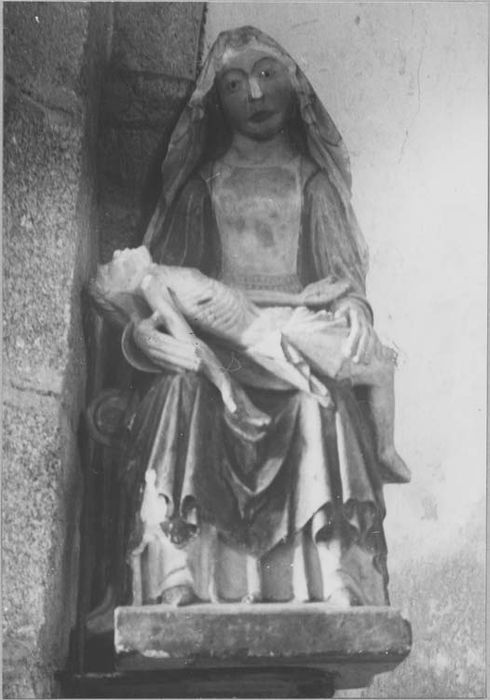 groupe sculpté (statuette) : Vierge de Pitié