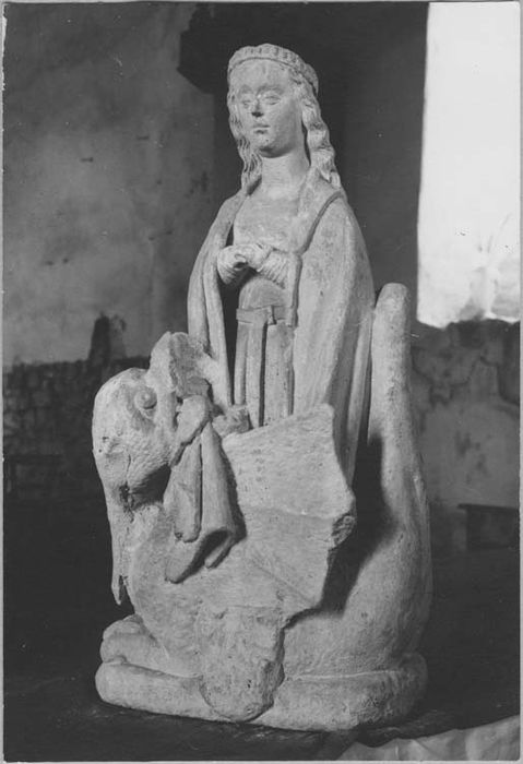 statuette : sainte Marguerite