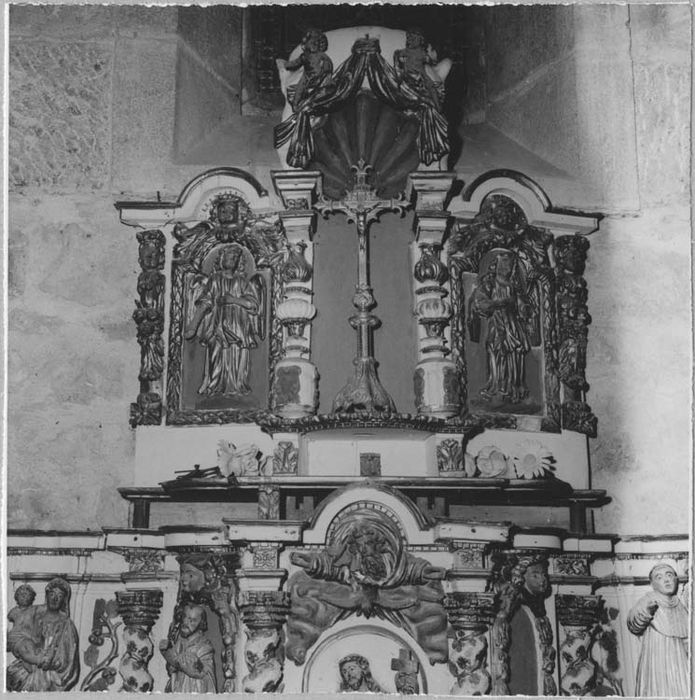 2 gradins, tabernacle, exposition, 8 statuettes