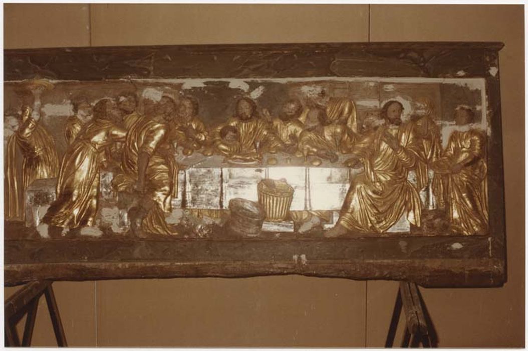 ensemble du maître-autel (autel, gradin, tabernacle, exposition, lambris de hauteur, 5 statues)