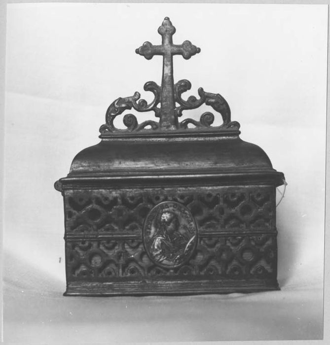 coffret reliquaire (élément d'un reliquaire-monstrance ?) de sainte Catherine d'Alexandrie - © Ministère de la Culture (France), Médiathèque du patrimoine et de la photographie, diffusion RMN-GP