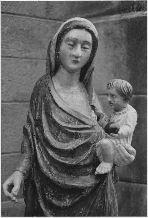 statue : Vierge à l'Enfant